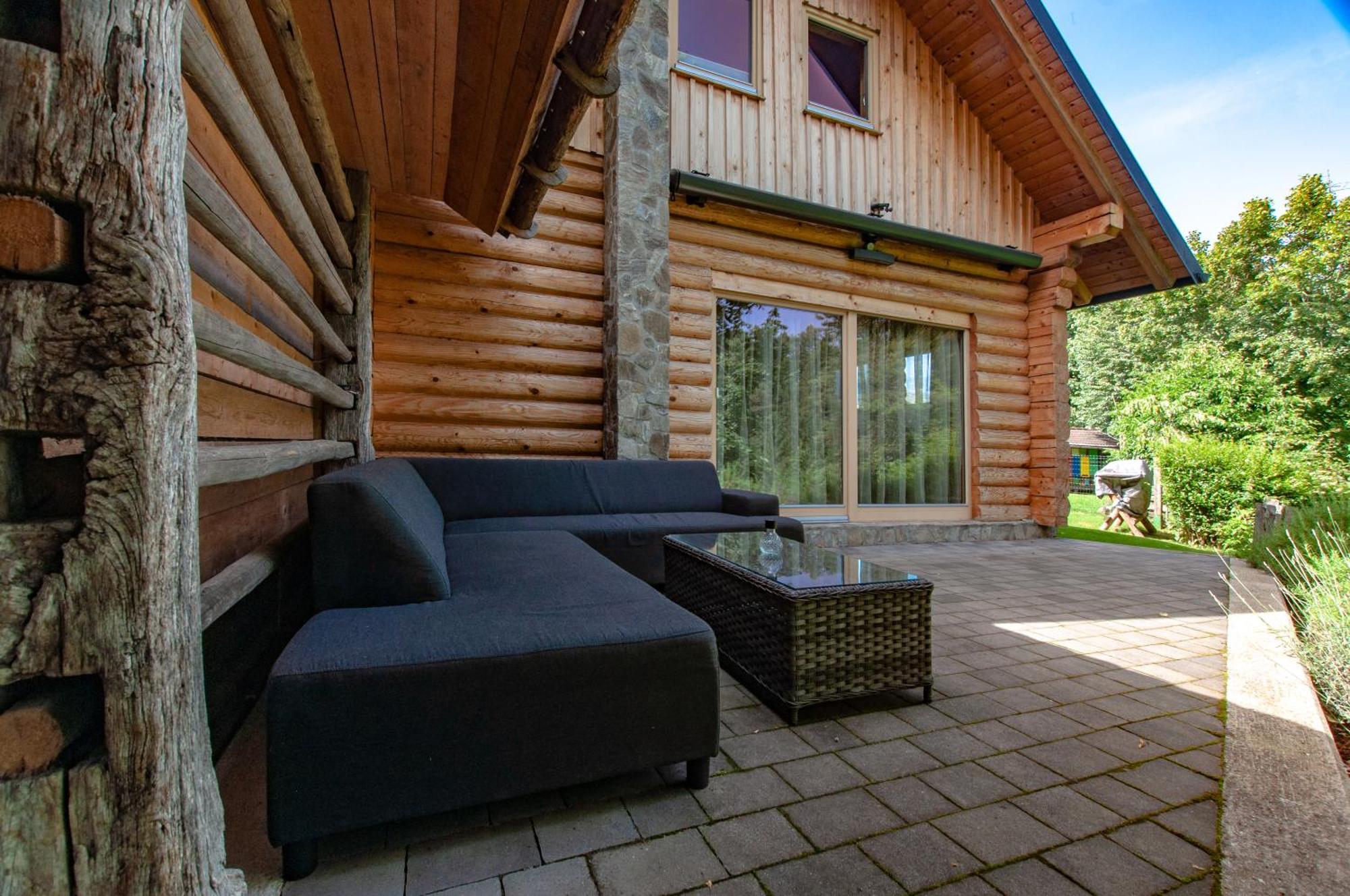 Log House Natura Radovljica Exteriör bild
